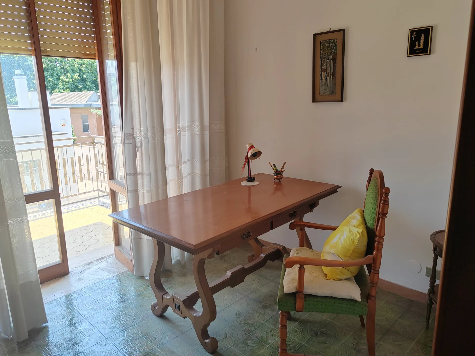 Intero Stabile Indipendente con Garage di Ampia Metratura e Abitazione al Primo Piano — Foto 16 di 19
