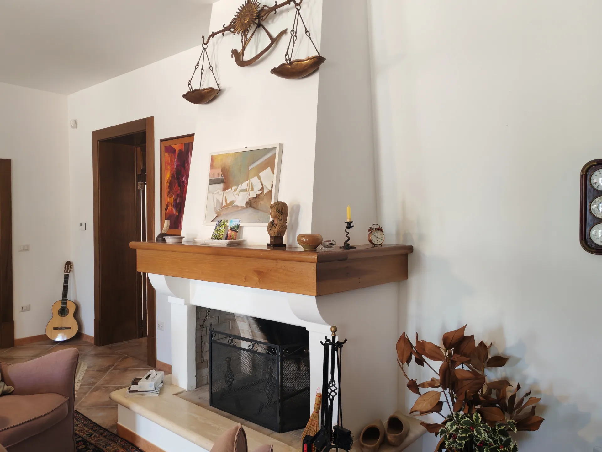 Villa indipendente con uliveto e 8.000 mq di terreno — Foto 5 di 15