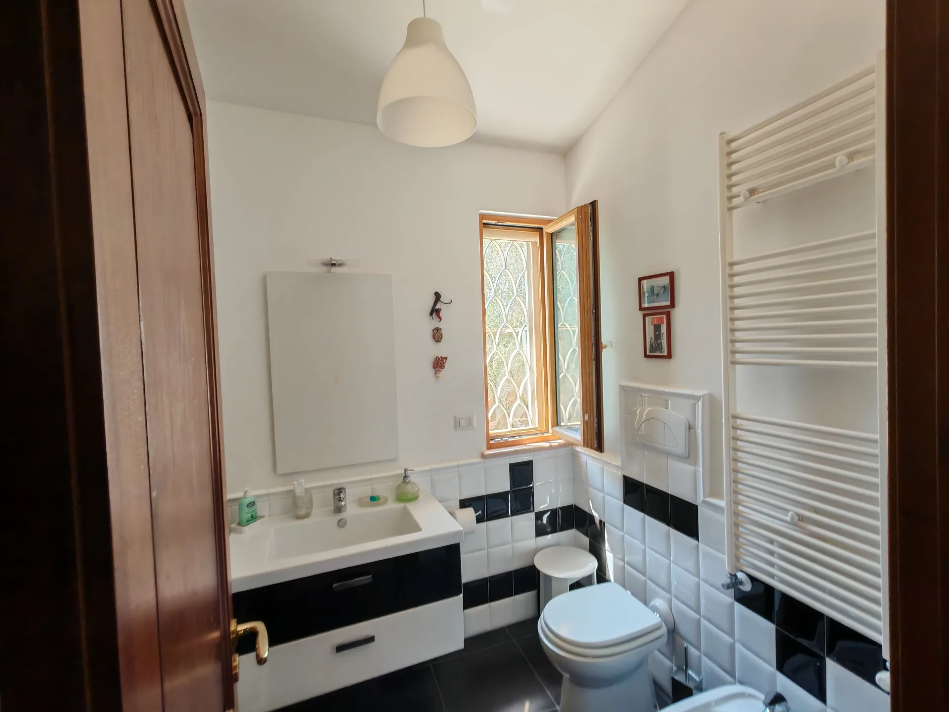 Villa indipendente con uliveto e 8.000 mq di terreno — Foto 9 di 15
