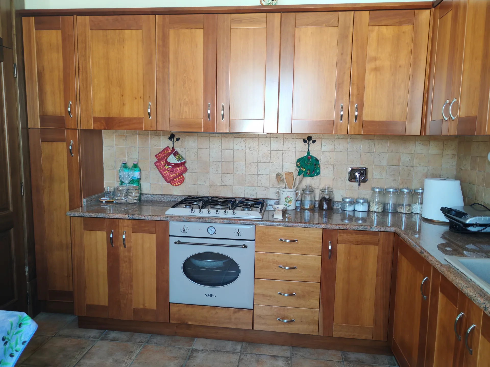 Villa indipendente con uliveto e 8.000 mq di terreno — Foto 10 di 15